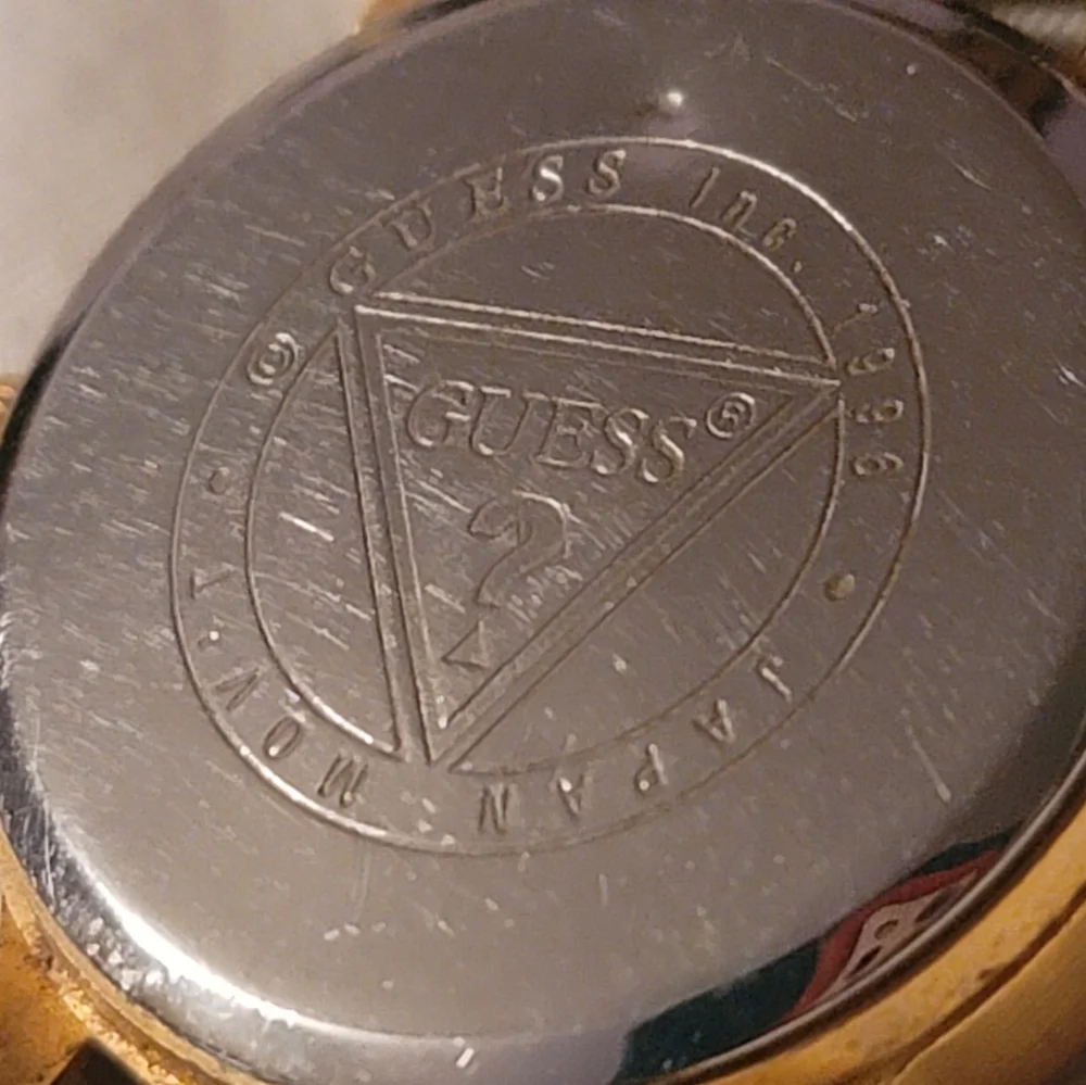 Vintage GUESS 1996 Bubble Glass‎ Goldtone Watch Half & Half Numbers Leather Band